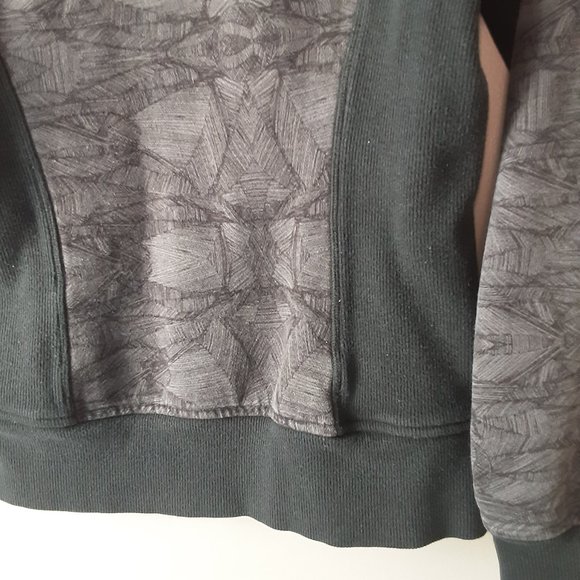 lululemon Scuba Hoodie Black Grey Geometric Leaf Feather Pattern Size 4 - Picture 9 of 14